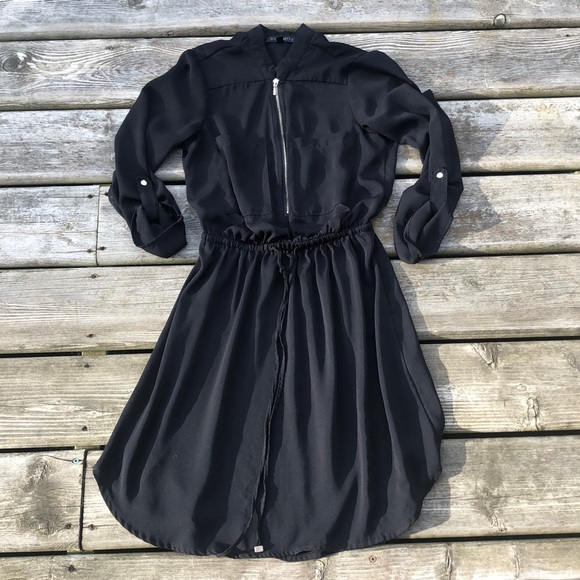 Dynamite Dress - Picture 2 of 9